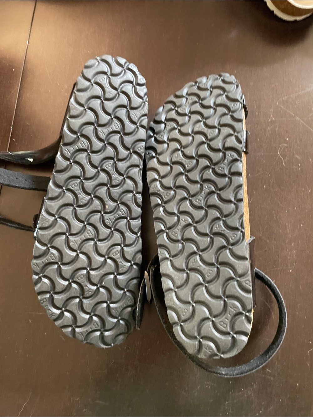 Birkenstock Black Patent Cross-Strap Sandals Size 41. Straps wrap around ankle. - Picture 4 of 4